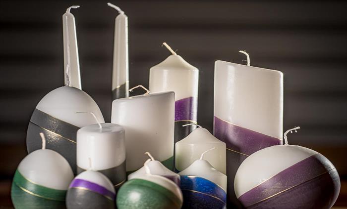 Different coloured candles